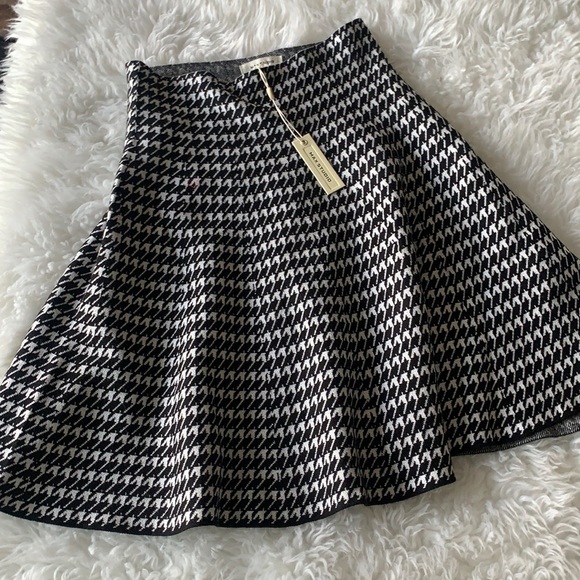 Nwt Houndstooth Max studio stretch flare knit skirt size small y2k office siren - Picture 2 of 7